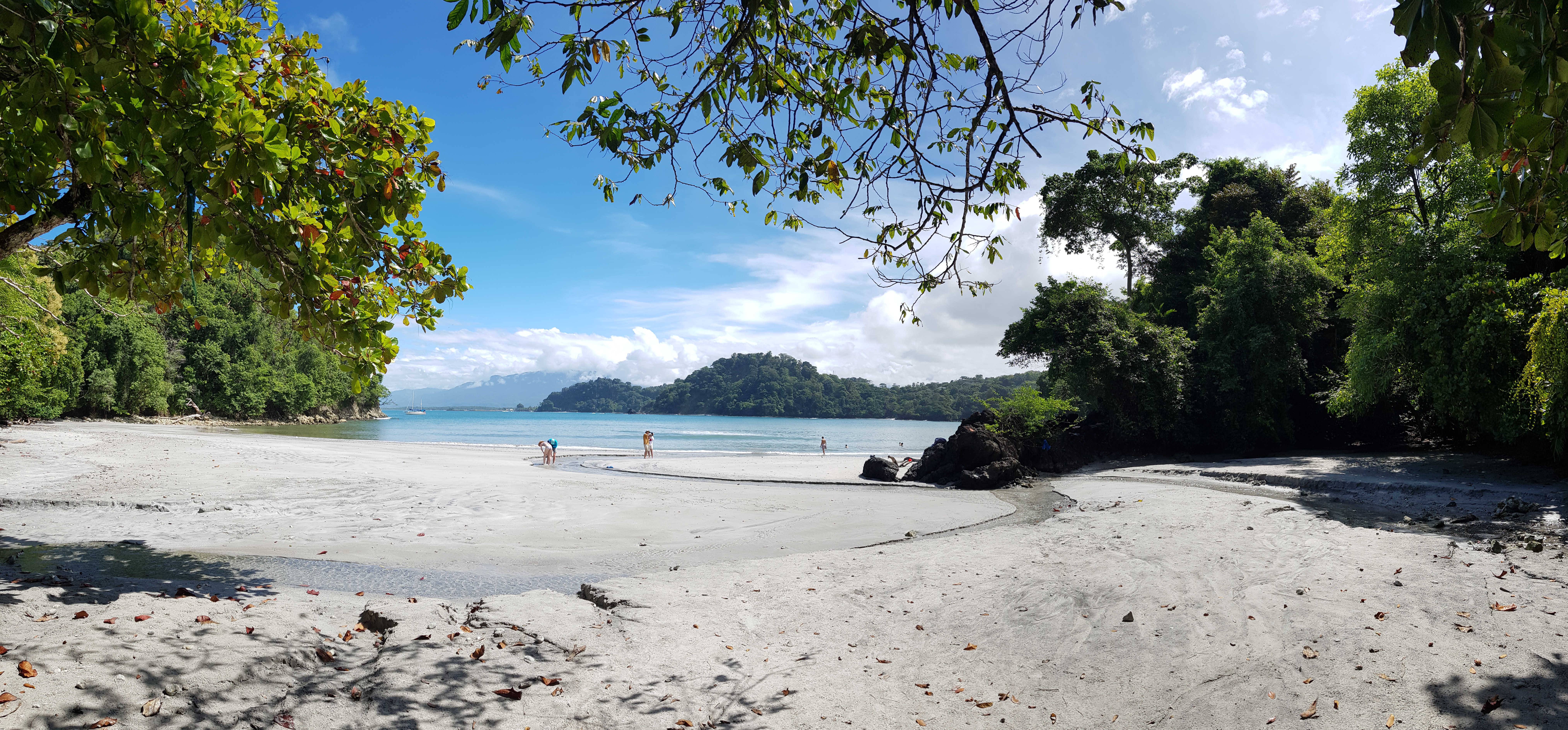 Playa Biesanz en Manuel Antonio - Quepos
